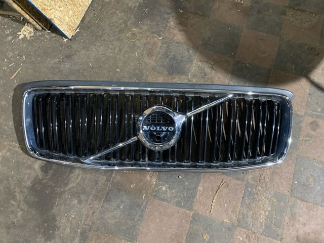 Облицювання радіатора 31425931 VOLVO