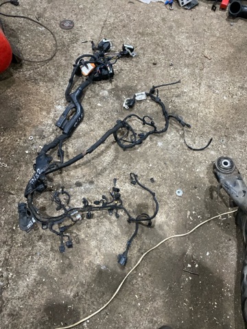 Джгут проводів моторного відсіку 31473991 VOLVO