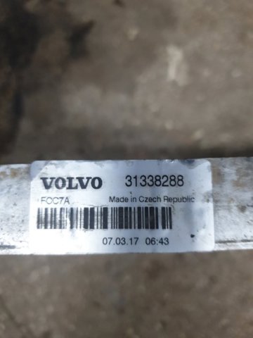 Радіатор системи охолодження двигуна 32224828 VOLVO