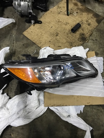Фара основна права 33100TX4A11 HONDA