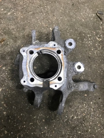 Цапфа поворотного кулака 33326793769 BMW