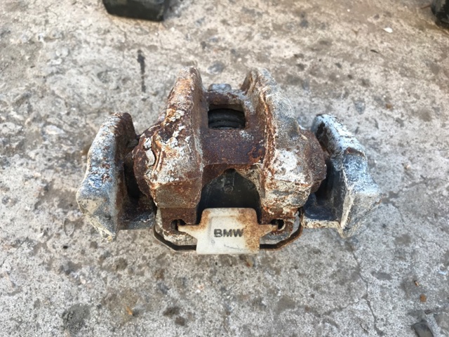 Супорт гальмівний задній правий 34216850974 BMW