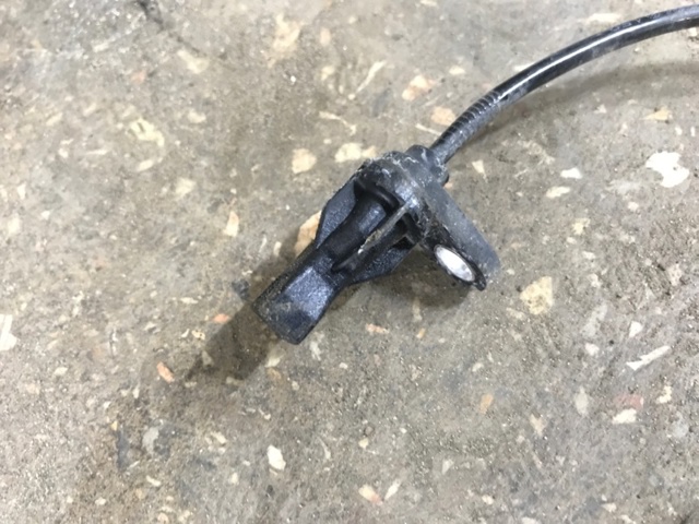Датчик ABS передній 34526791223 BMW