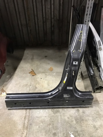 Отвір передніх лівих дверей 41007334015 BMW