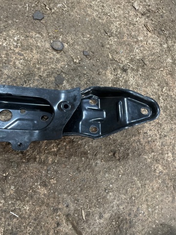 Кронштейн КПП 41011FL010 SUBARU