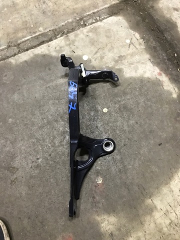 Петля багажника 41627357421 BMW