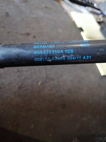 Упор капота 4G8823359A VAG