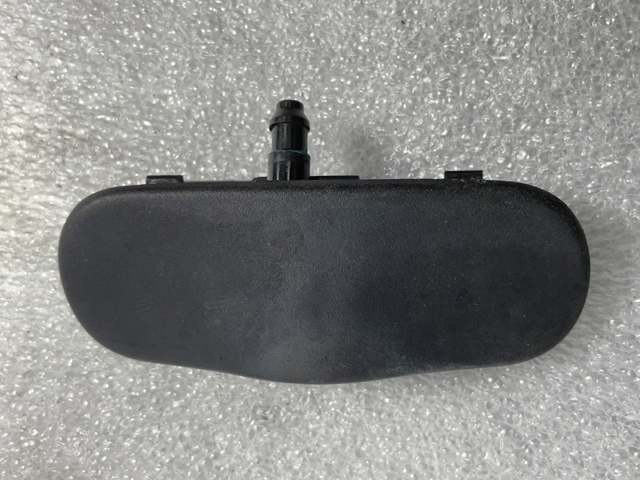Форсунка омивача скла лобового, ліва 4G8955987 VAG