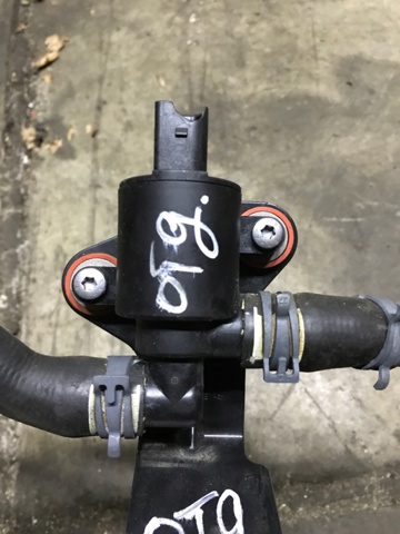 Клапан зворотний системи охолодження 4H0121671G VAG