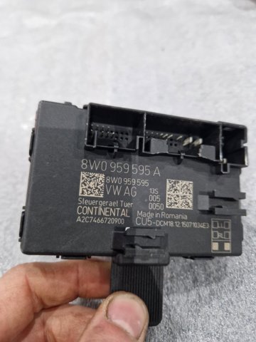 Блок комфорту задніх дверей 4M0959795G VAG