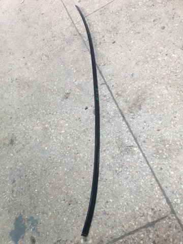 Накладка даху права 51137312618 BMW