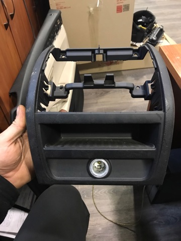 Декоративна накладка центральної консолі 51169206781 BMW