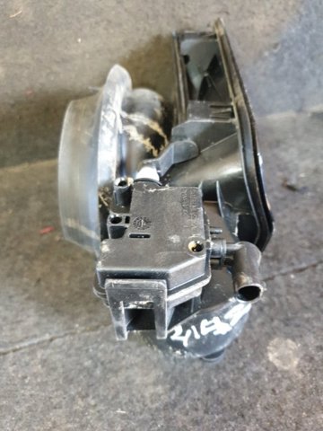 Заливна горловина бензобака 51177238100 BMW
