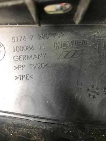 Ущільнювач арки крила 51767293719 BMW