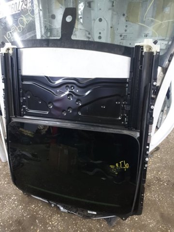 Деталі люків облицювання кузова 54107382982 BMW