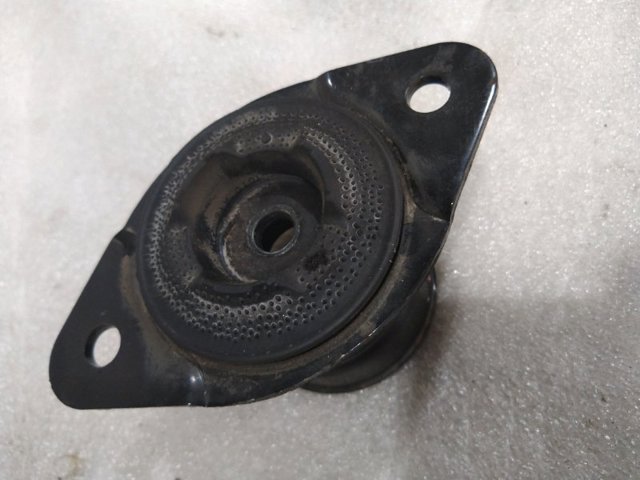 Опора стійки амортизатора заднього 553205NA0A NISSAN