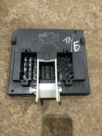 Блок комфорту 5Q0937085BP VAG