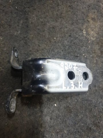 Петля заднтої двері, лівої 60479FG031 SUBARU