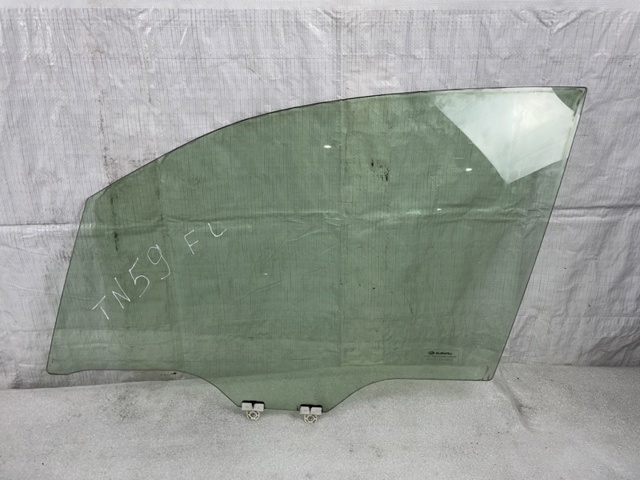 Скло водійських дверей 61011SG010 SUBARU