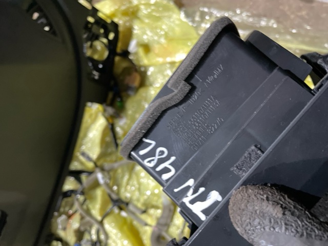 Решітка повітропровода ліва 66110AN11A SUBARU