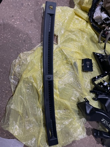 Решітка на "торпедо" обдуву лобового скла 66115AN00A SUBARU