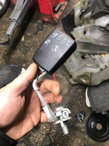 Замок ременя безпеки 72119172380 BMW