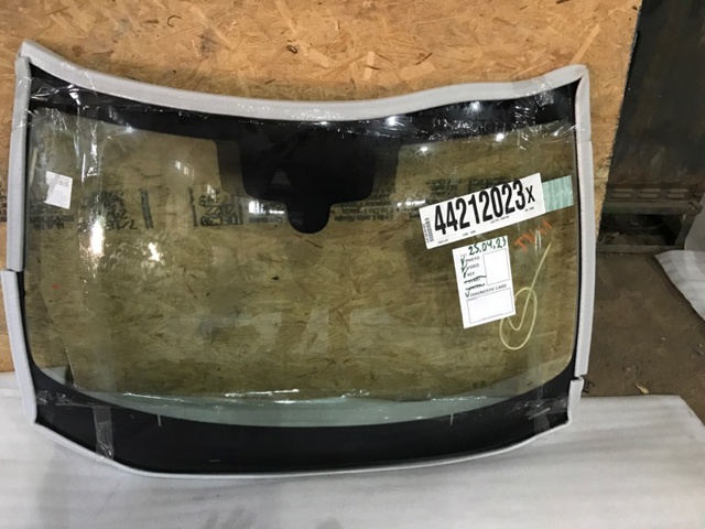 Скло лобове 727005NA3A NISSAN
