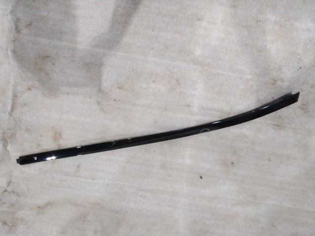 Накладка даху права 738525NA0A NISSAN