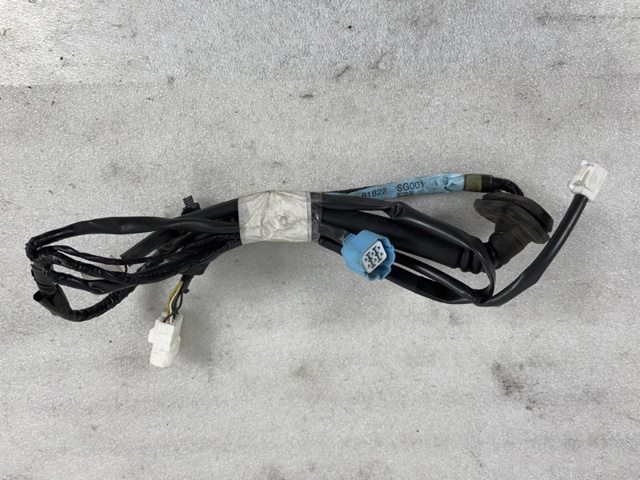 Електропроводка задніх дверей 81822SG001 SUBARU