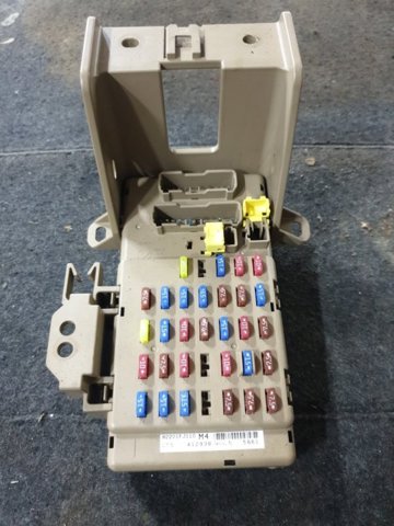 Коробка запобіжників 82201FJ110 SUBARU