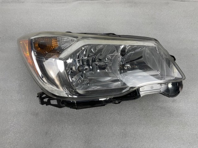 Основна фара - вставка 84001SG081 SUBARU