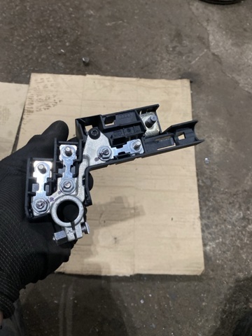 Піропатрон основної батареї 8J0915459 PORSCHE