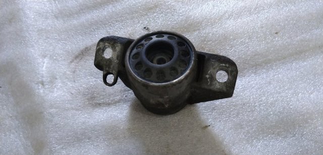 Опора амортизатора заднього 8K0513353E PORSCHE