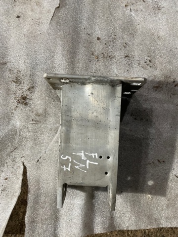 Кронштейн підсилювача переднього бампера 8R0807133A PORSCHE