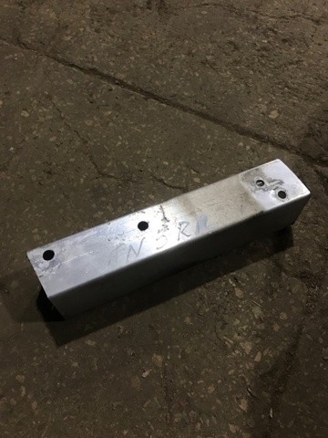 Кронштейн підсилювача заднього бампера 8R0807331D PORSCHE