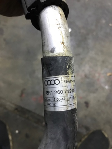 Шланг кондиціонера, від випарника до компресора 8R1260712D PORSCHE