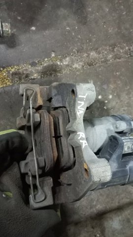 Скоба супорту заднього 8V0615425 VAG