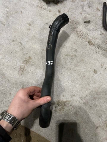 Заливна горловина системи охолодження 8W0122293A VAG