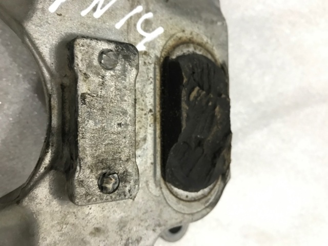 Кронштейн подушки коробки передач 8W0399118C VAG