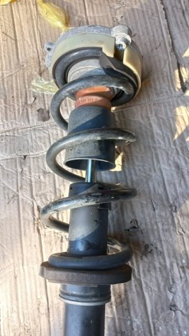 Пружина передня 8W0411105FP VAG