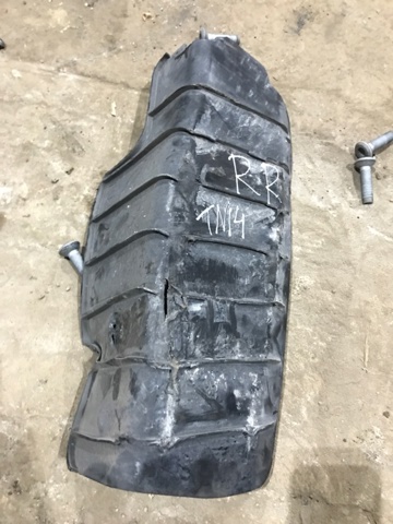 Захист заднього нижнього важеля 8W0505416D VAG