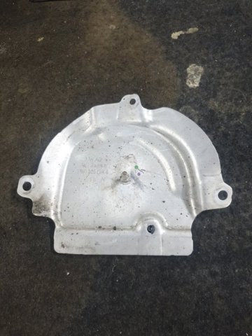 Лючок підкрилка переднього правого 8W0805584A VAG