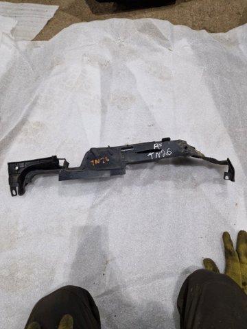 Заглушка жабо збоку 8W0821170B VAG
