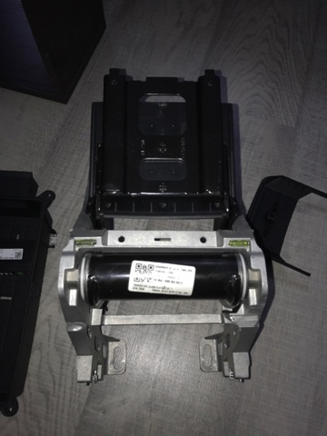 Кронштейн підлокітника 8W0864283B VAG
