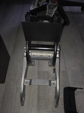Кронштейн підлокітника 8W0864283B VAG