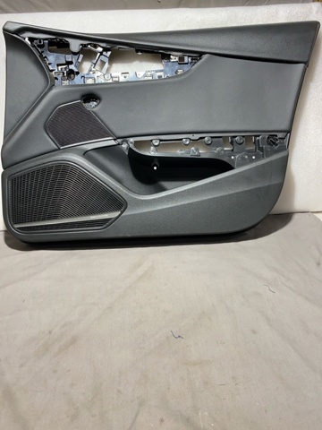 Обшивка салону 8W0867104ABWFA VAG