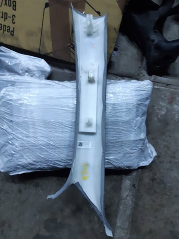 Обшивка стійки кузова внутрішня, передня права 8W0867234D1RO VAG