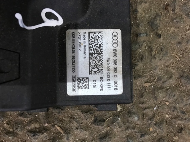 Модуль керування (ЕБУ) паливного насосу 8W0906093D VAG