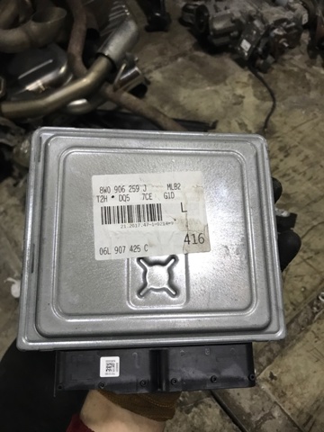 8W0906259J8WB VAG