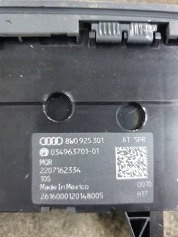 Блок кнопок центральної консолі 8W0925301AT5PR VAG